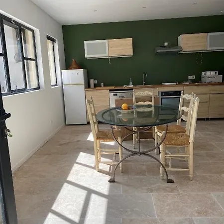 Nyaraló Maison Dans La Pinede Rognes